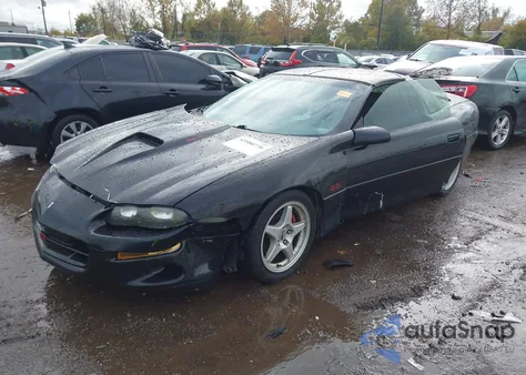 2000 Chevrolet Camaro Z28 из США, поврежденный, VIN 2G1FP22GXY2106079